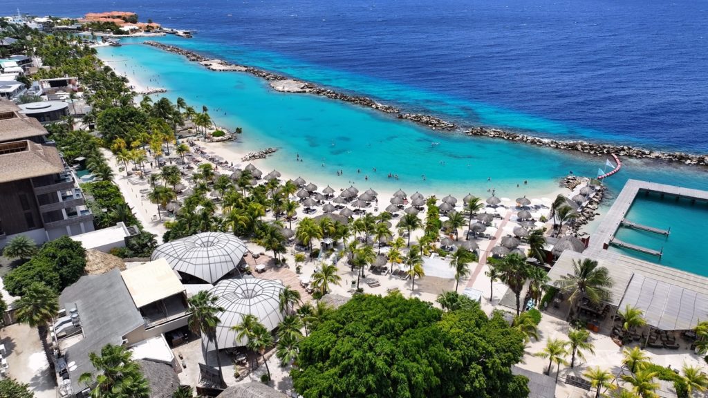 Indalo_Curacao_Guide_Mambo Beach