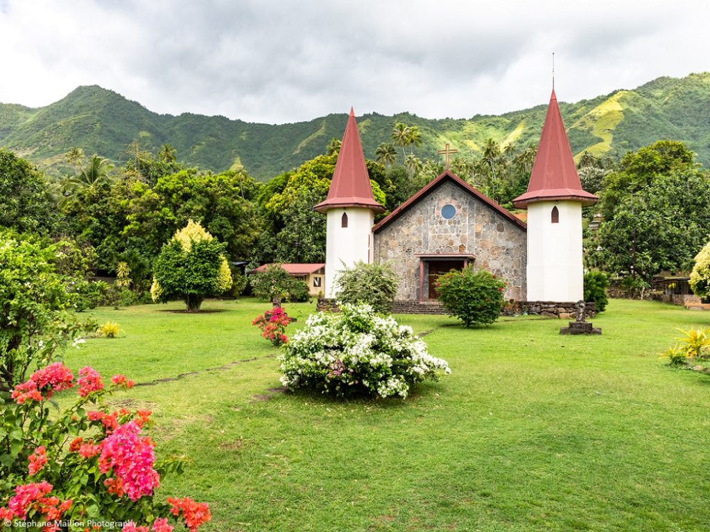 Indalo_Polynesie_Guide_Nuku-Hiva-cathedrale-1024x768
