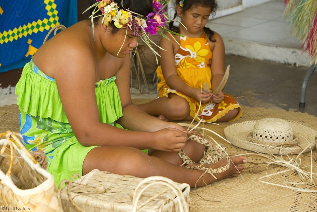 Indalo_Polynesie_Guide_Rurutu-vannerie-1024x683