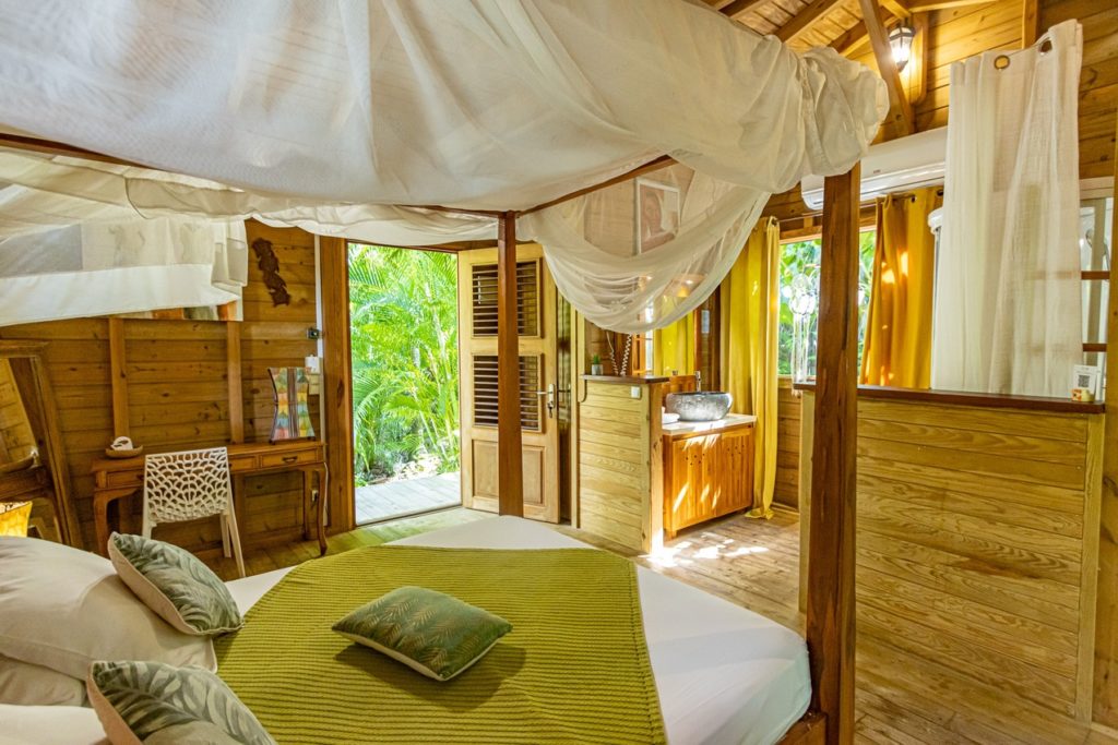 Indalo_Guadeloupe_CaraibBay_Ti Kaz Bwa2-chambre