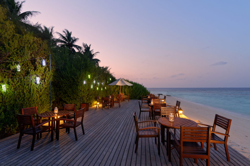 Indalo_Maldives_Embudu_Bar2