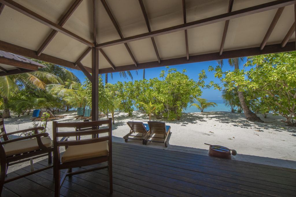Indalo_Maldives_Filitheyo_Superior Beach Villa-terrasse