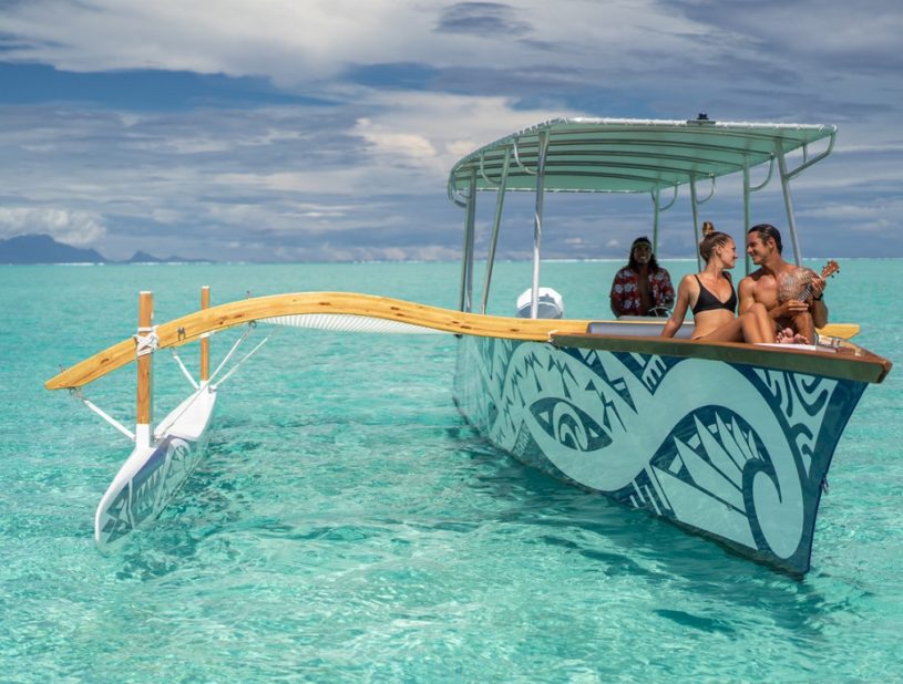Pirogue Polynésienne de Luxe