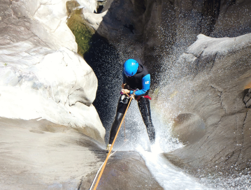 Indalo_Reunion_Canyoning_2-815x618