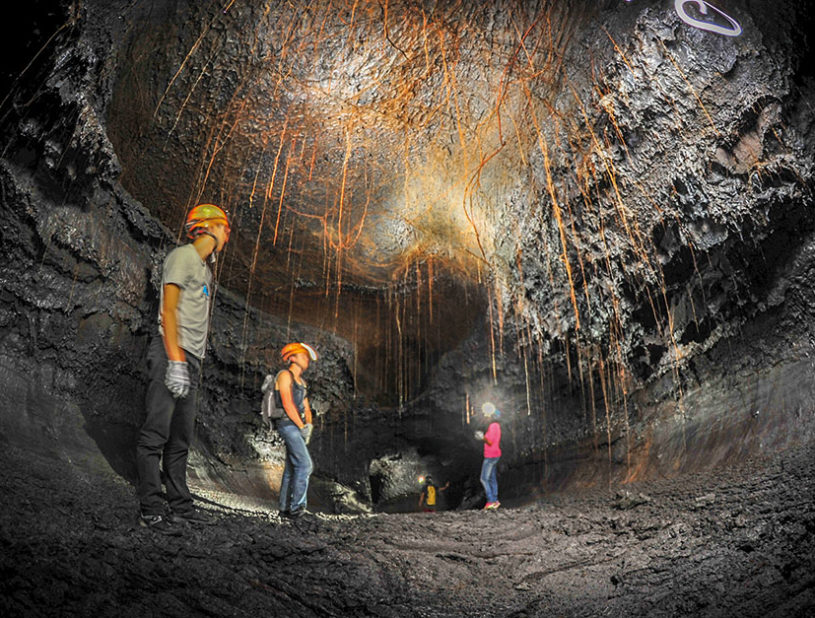Indalo_Reunion_tunnel_lave-815x618