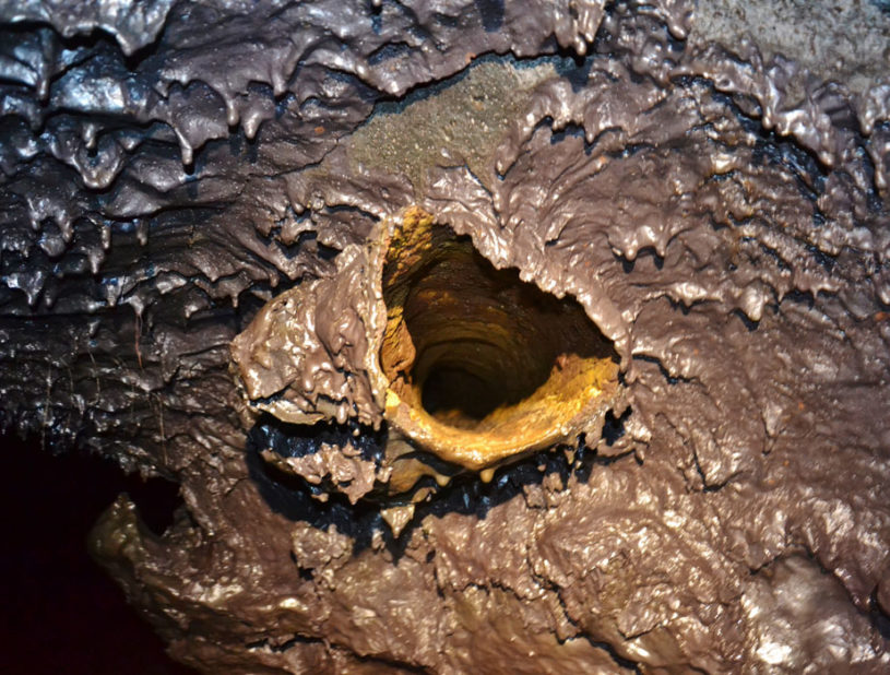 Indalo_Reunion_tunnel_lave3-815x618