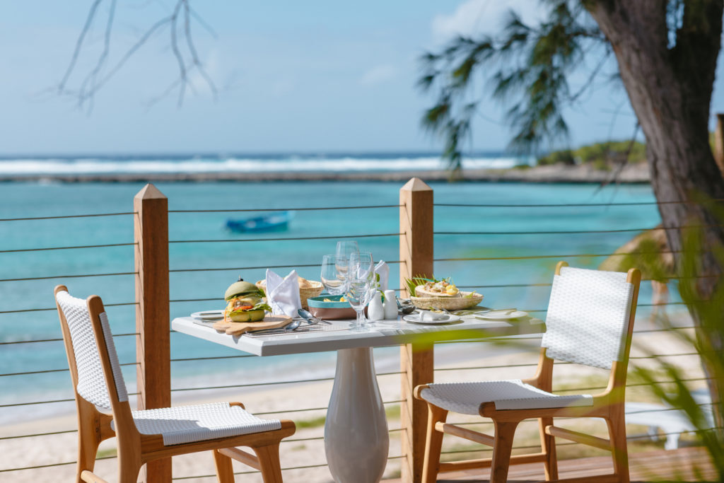 Indalo_Rodrigues_Cotton Bay_Bar-Mont Plaisir