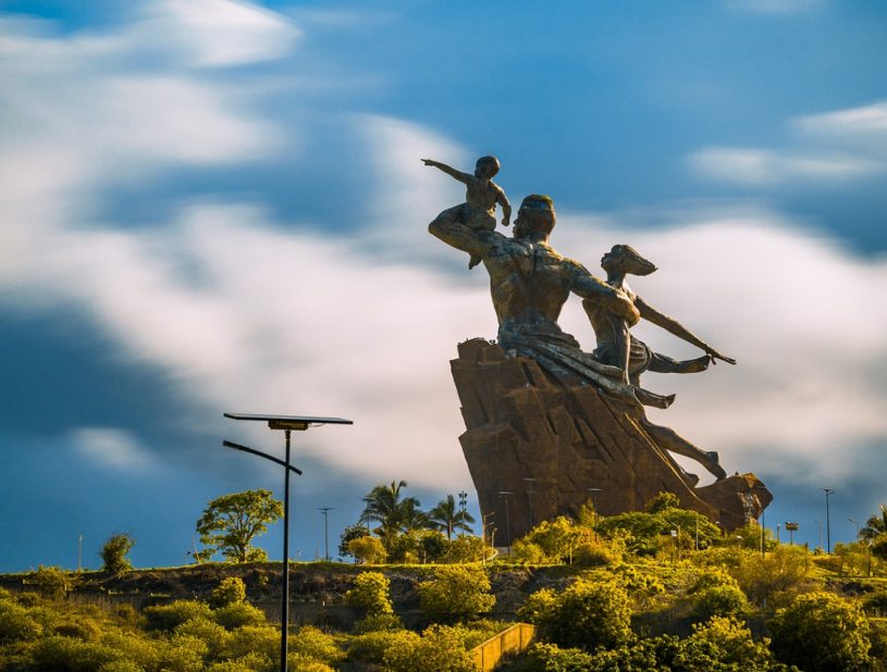 Indalo_Senegal_Guide_Dakar-Monument-Renaissance-815x618