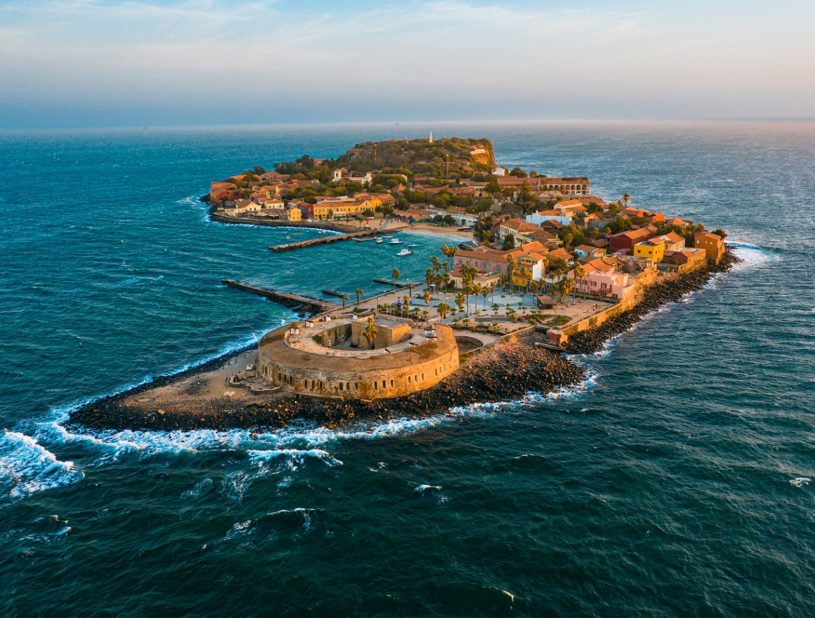 Indalo_Senegal_Guide_Goree-aerienne-815x618