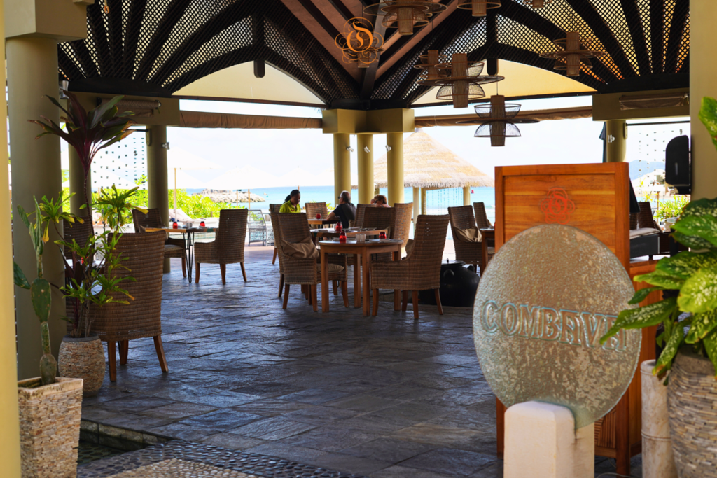 Restaurant "Combava"