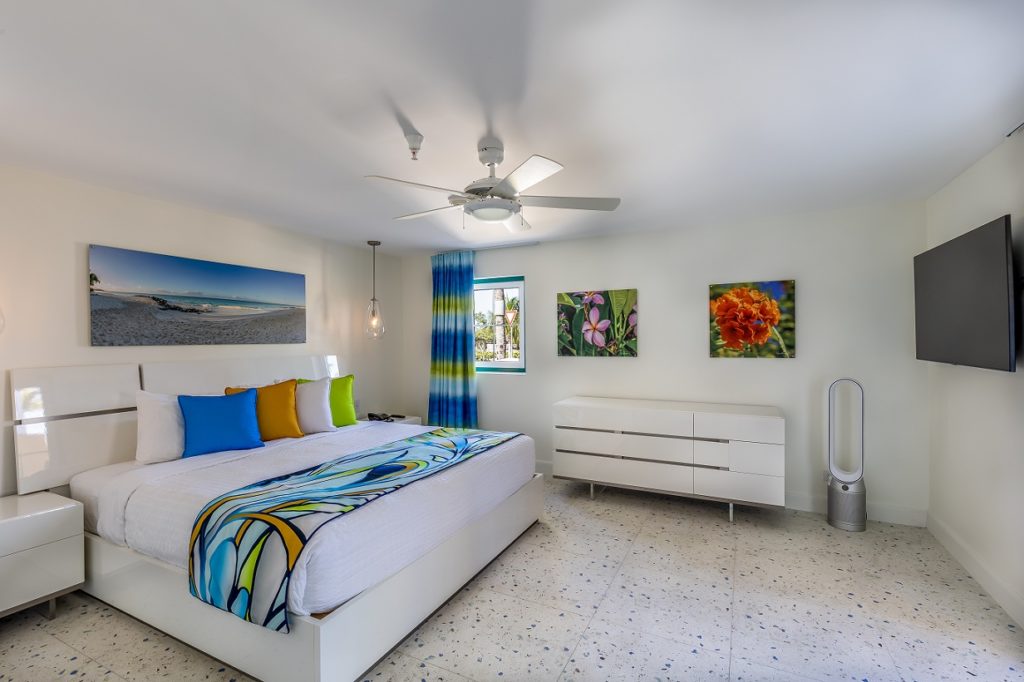 Honeymoon Suite