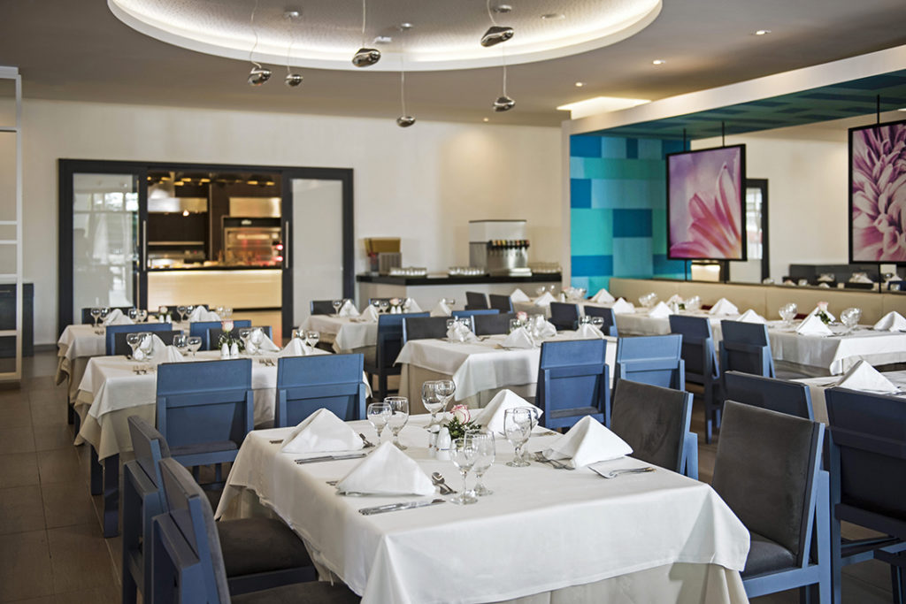 Restaurant buffet