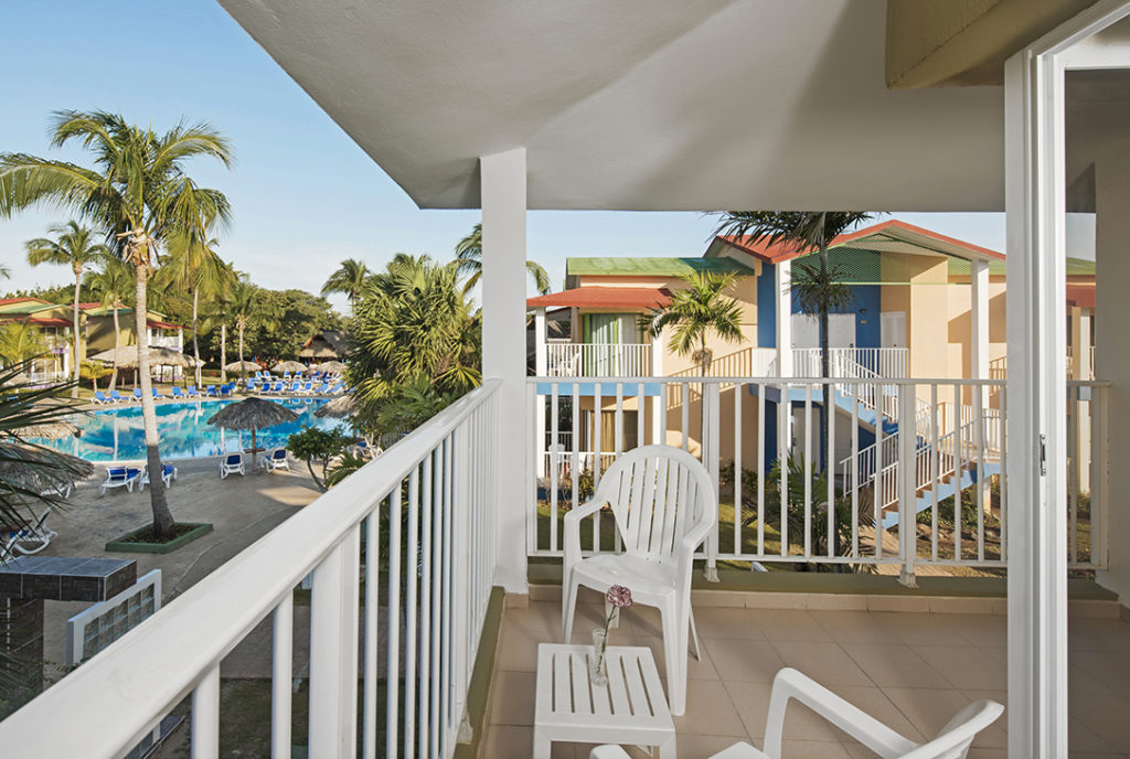Chambre Bungalow Vue Piscine