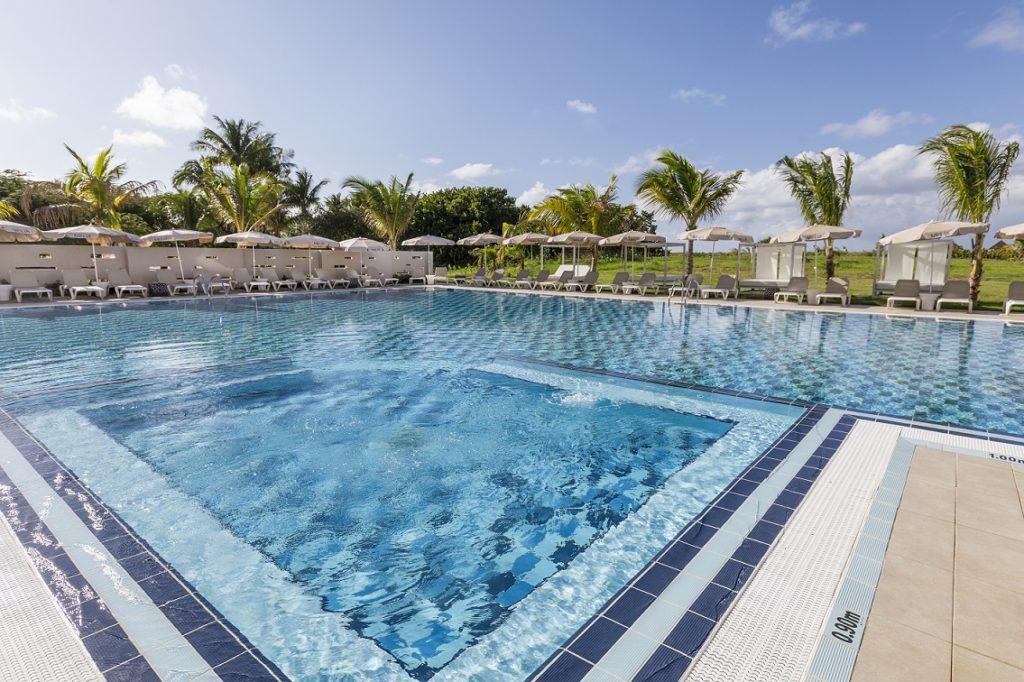 Piscine « The Level Adultes »