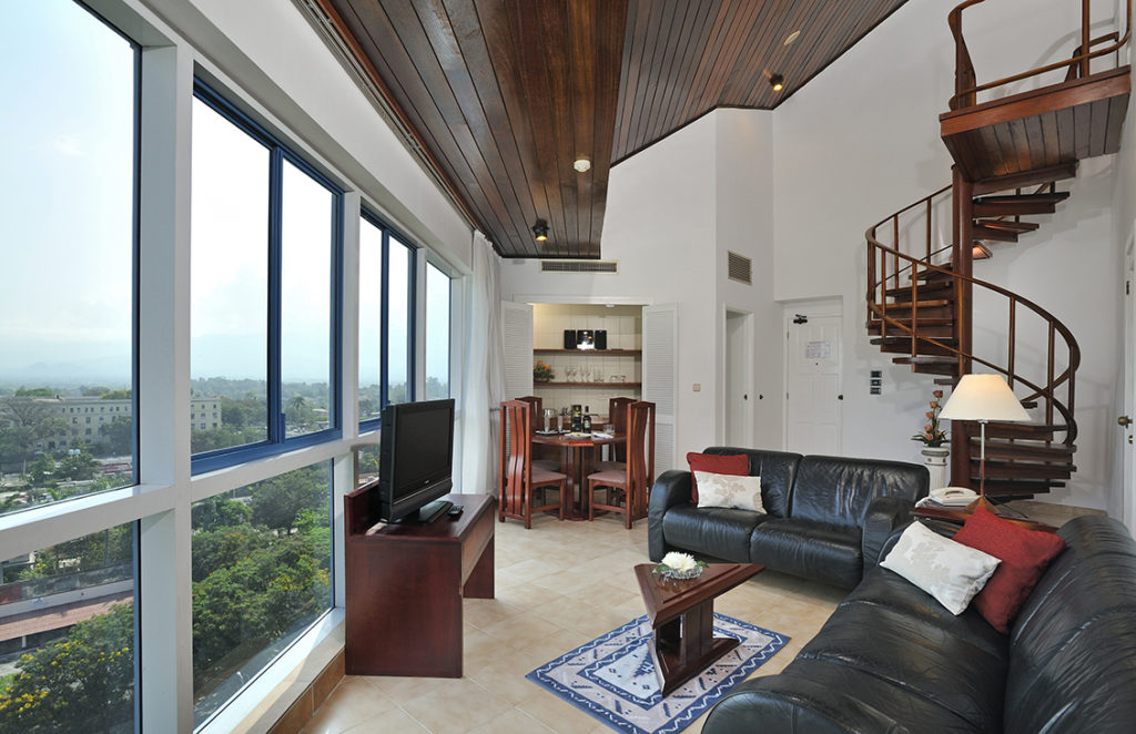 Master Suite "The Level"