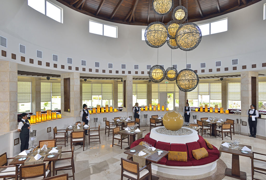 Restaurant « Lounge Bellamar » (Royal Service)