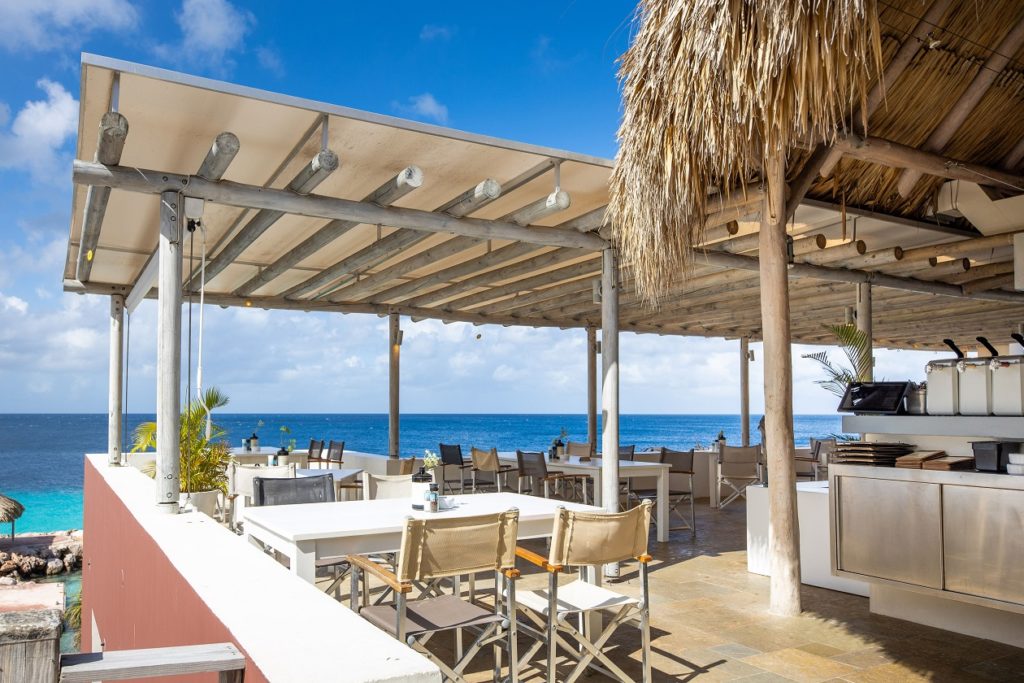 Bar « Koraal curaçao »