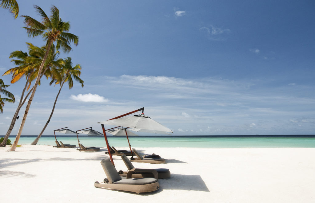 Indalo_Maldives_Halaveli_Beach1