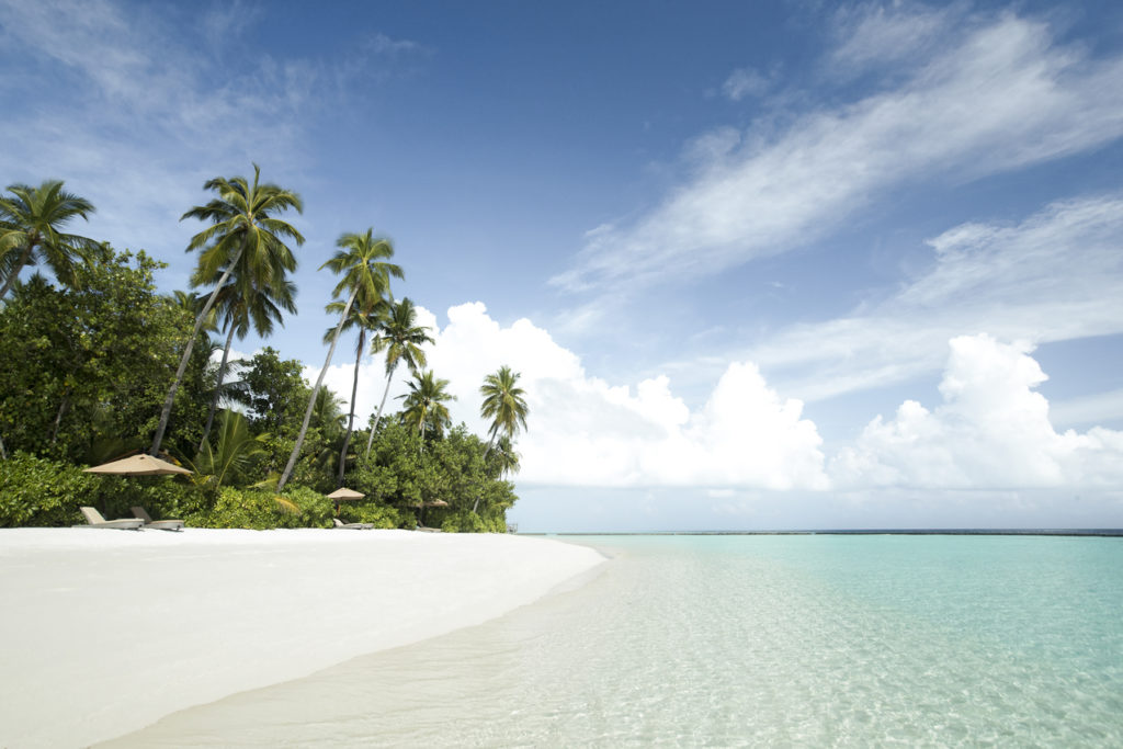 Indalo_Maldives_Halaveli_Beach2