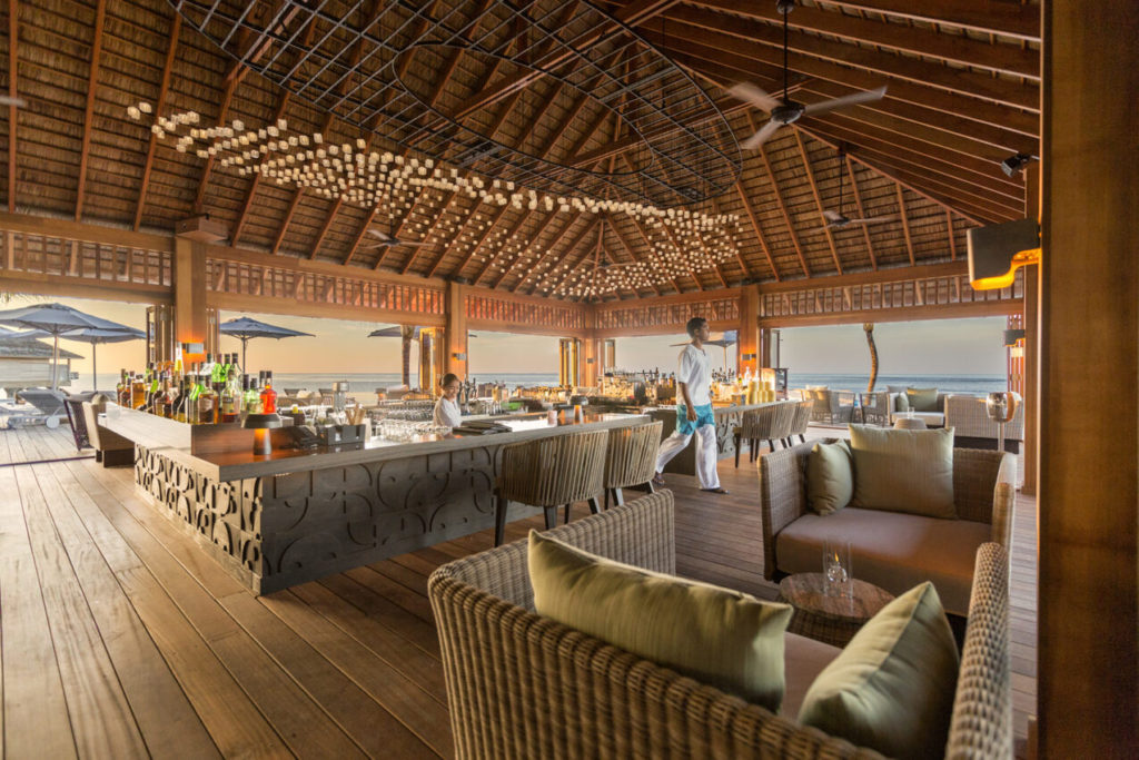 Indalo_Maldives_Hurawalhi_Bar-Coco