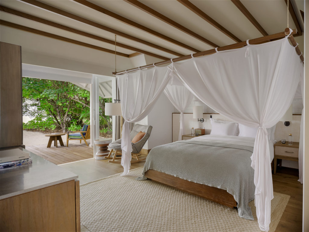 Indalo_Maldives_Kanuhura_Deluxe-Beach-Pool-Villa-Suite