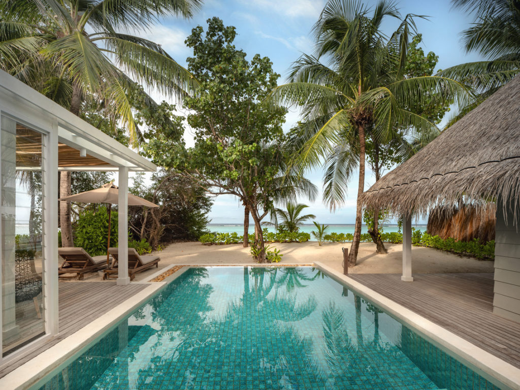 Indalo_Maldives_Kanuhura_Deluxe-Beach-Pool-Villa-Suite-pool