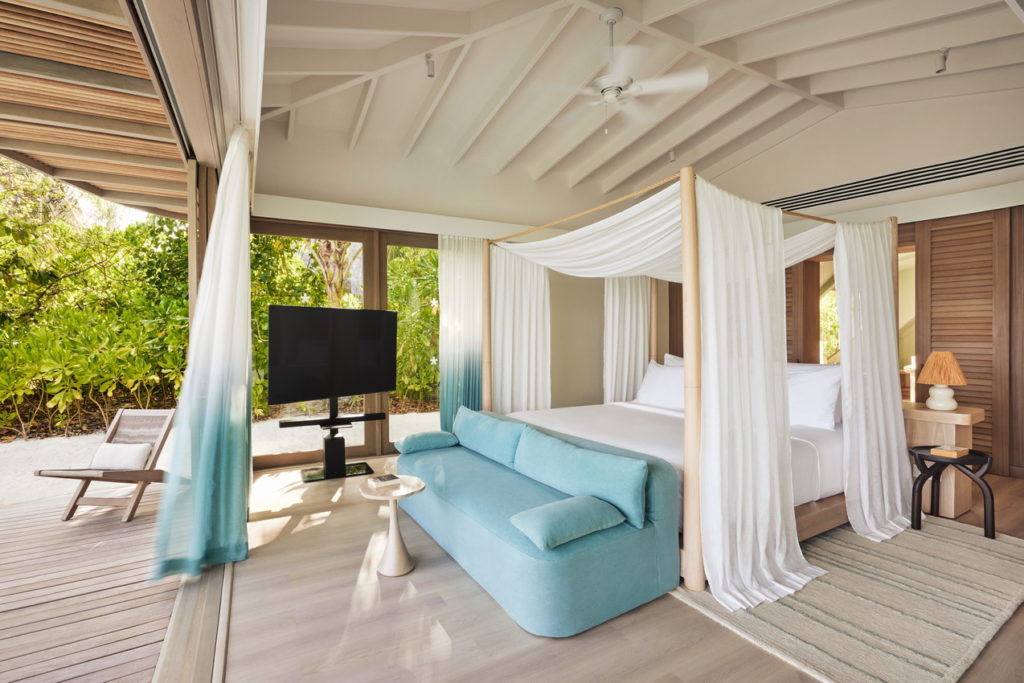 Indalo_Maldives_LUX_Villa Plage piscine Tentation-chambre