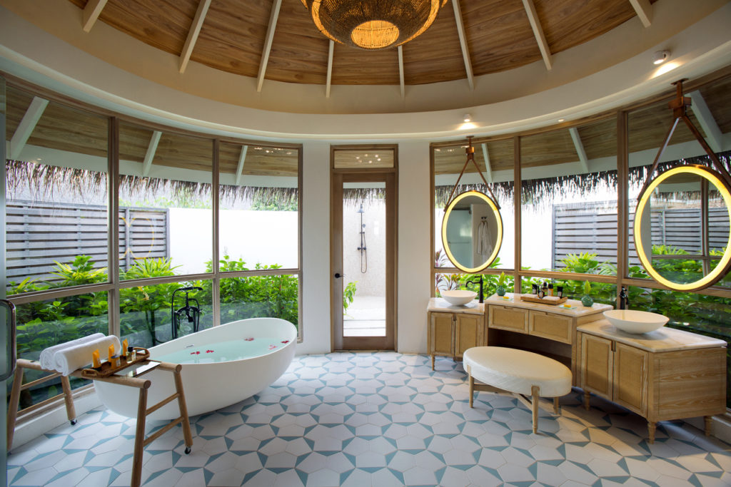 Indalo_Maldives_Milaidhoo_Beach Pool Villa-sdb