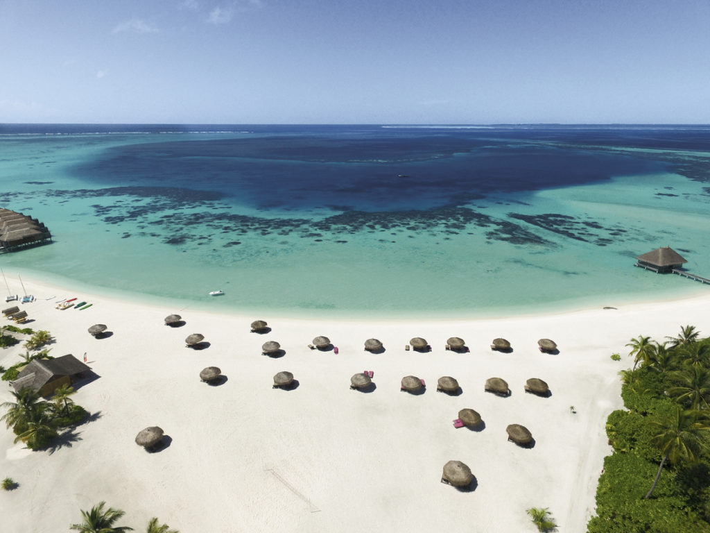 Indalo_Maldives_Moofushi_Beach1