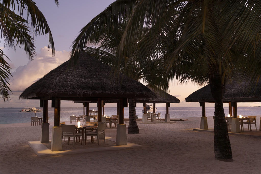 Indalo_Maldives_Velassaru_Restaurant-Sand