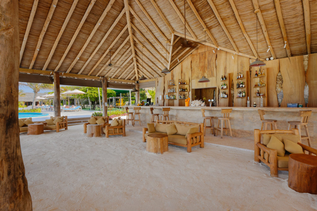 Indalo_Maldives_You&Me_Bar-Cheers