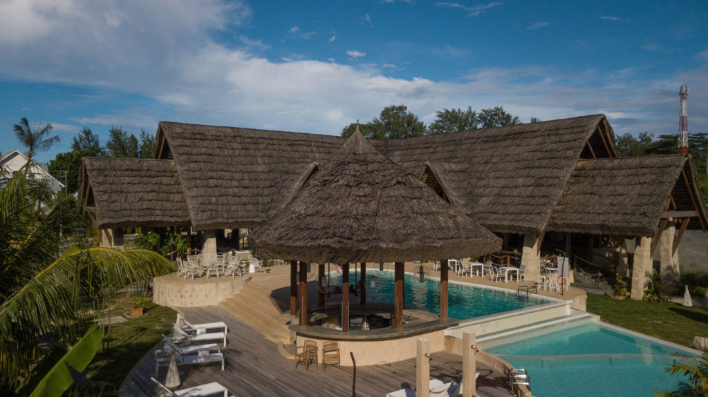 Pool Bar