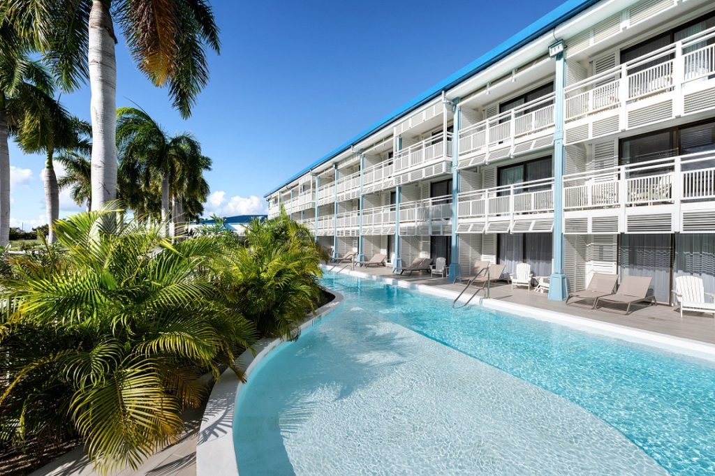 Suites Swim Out